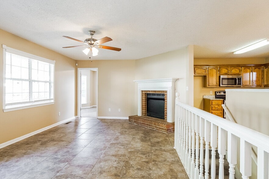 Building Photo - 1812 Molly Ln