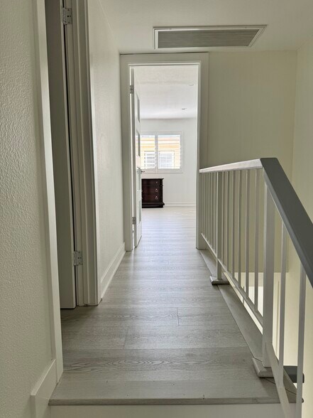 Building Photo - 18411 Collins St