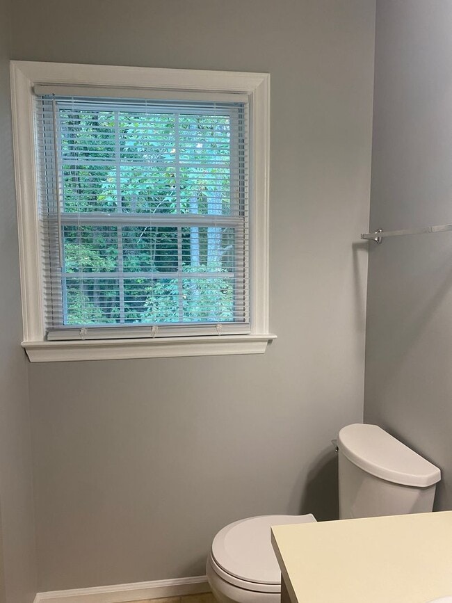 Building Photo - Charming 3 bed 2 bath Cape Cod for rent