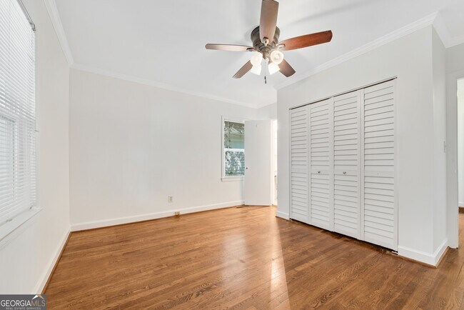 Building Photo - 1194 Spring Valley Ln NE