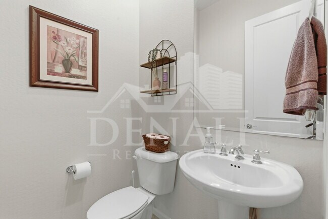 Building Photo - 1159 W Tonto Pl