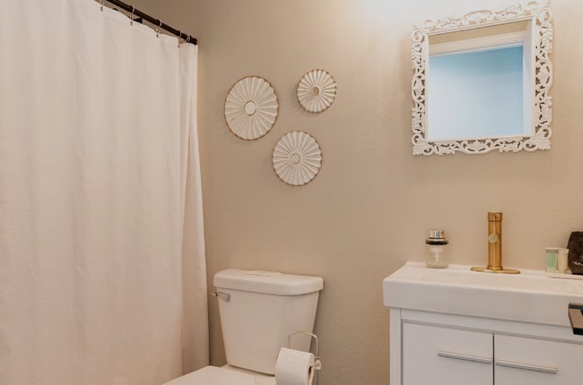 Building Photo - 929 Cool Valley Dr