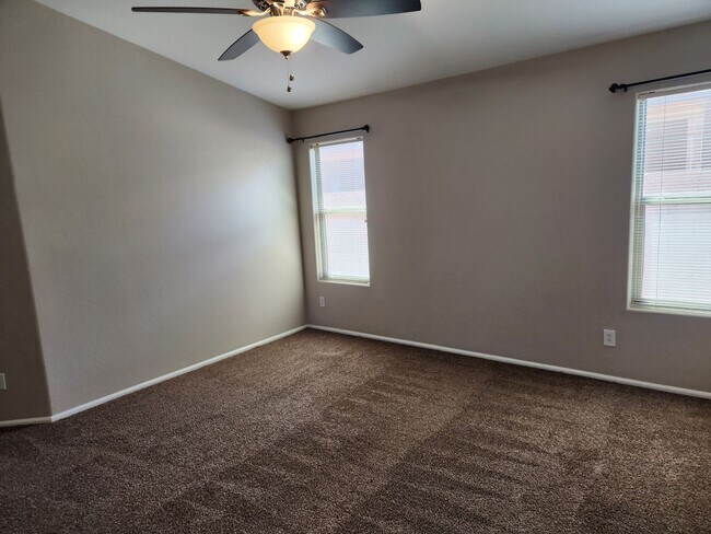 Building Photo - Norterra 4 bed/2 bath Rental Home Available!