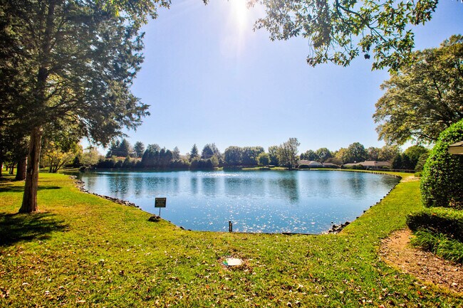 Stunning views over the lake! - 7022 Quail Hill Rd