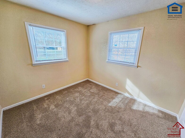 Building Photo - 1936 Bouton Bend