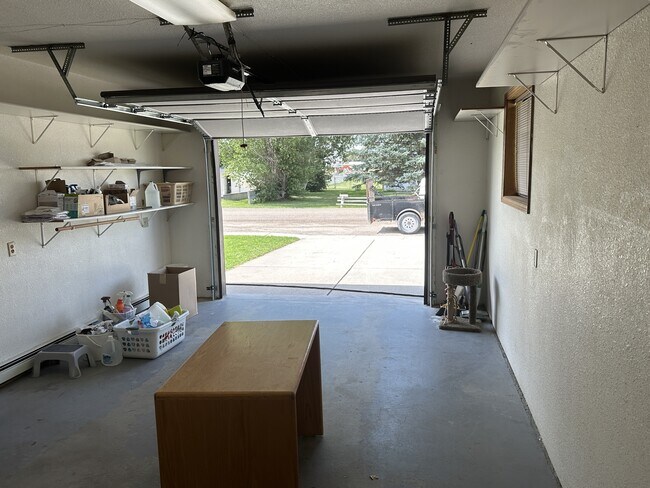 Building Photo - 202 Fern Ln