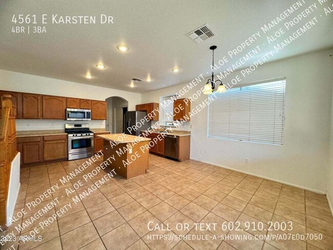 Building Photo - 4561 E Karsten Dr