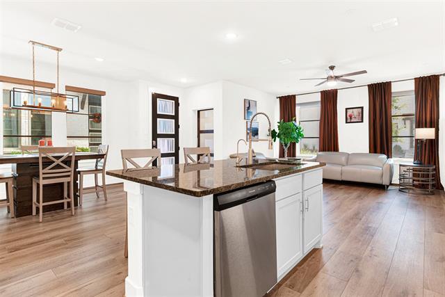 Building Photo - 7717 Reis Ln