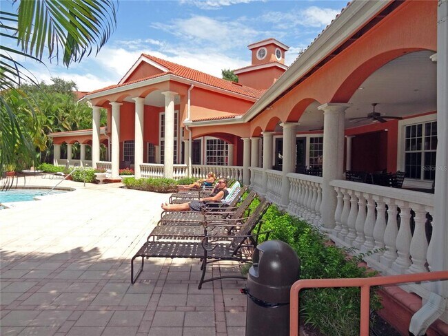 Building Photo - 4122 Central Sarasota Pkwy