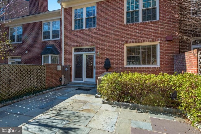 Building Photo - 3911 Ivy Terrace Ct NW