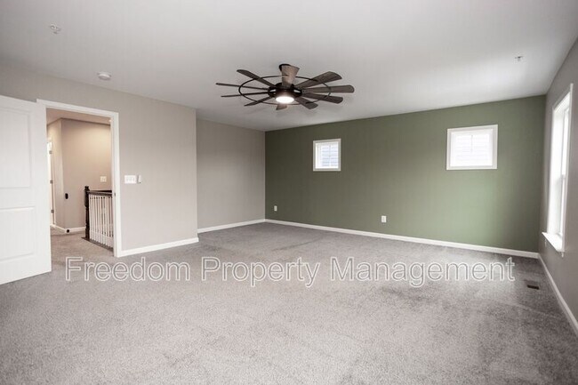 Building Photo - 2425 Morgans Point Dr