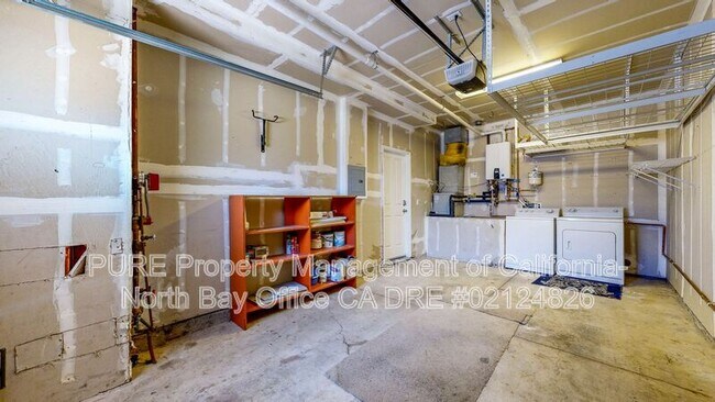 Building Photo - 7 Flemings Ct