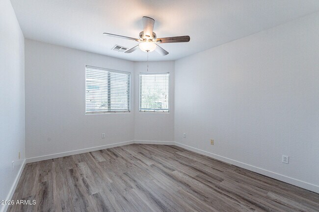 Building Photo - 24866 W Huntington Dr
