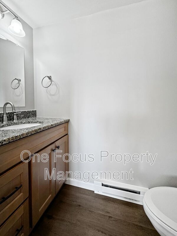 Building Photo - 556 Becker St
