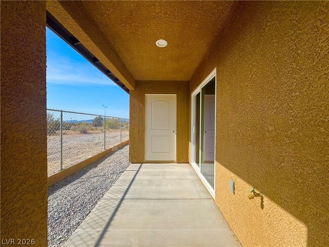 Building Photo - 1081 Quartzite Ave