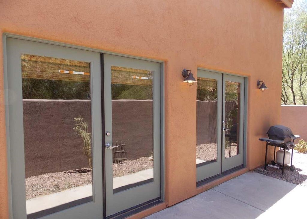 Back Patio - 3135 N Olsen Ave