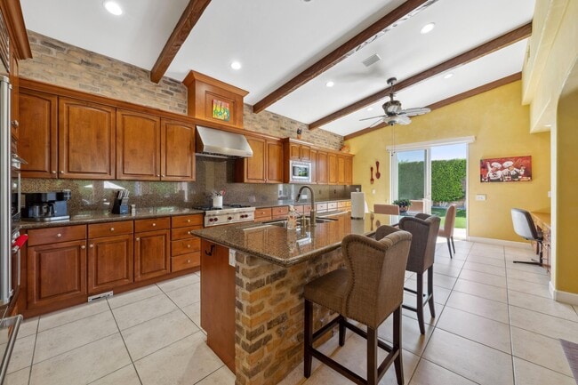 Building Photo - 40294 Rancho Palmeras