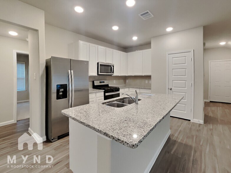 Building Photo - 13536 Bowfin Dr