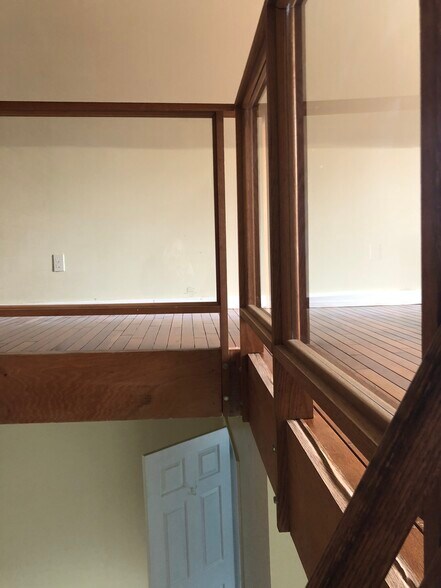 Building Photo - 5511 Claybourne St