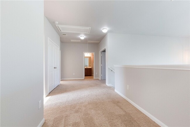 Building Photo - 1620 Bryant Dr