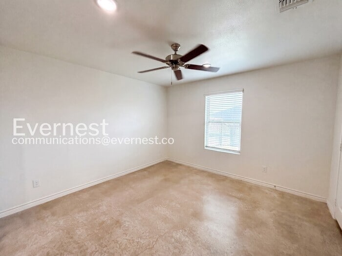 Building Photo - 2316 Duntov Dr