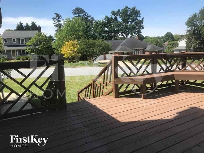 Building Photo - 3801 Blairwood St