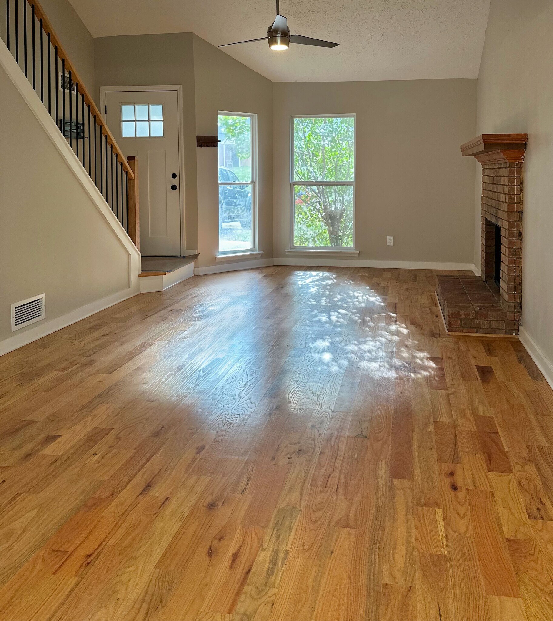 Building Photo - 4930 Farmstead Ct NE