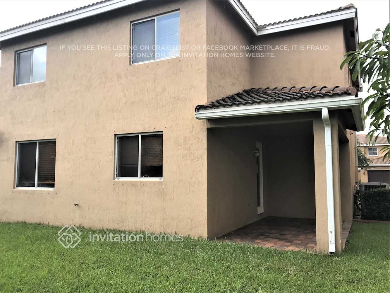 Building Photo - 946 NW 206th St