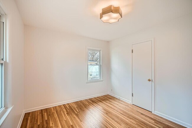 Building Photo - 6300 Quebec Ave N