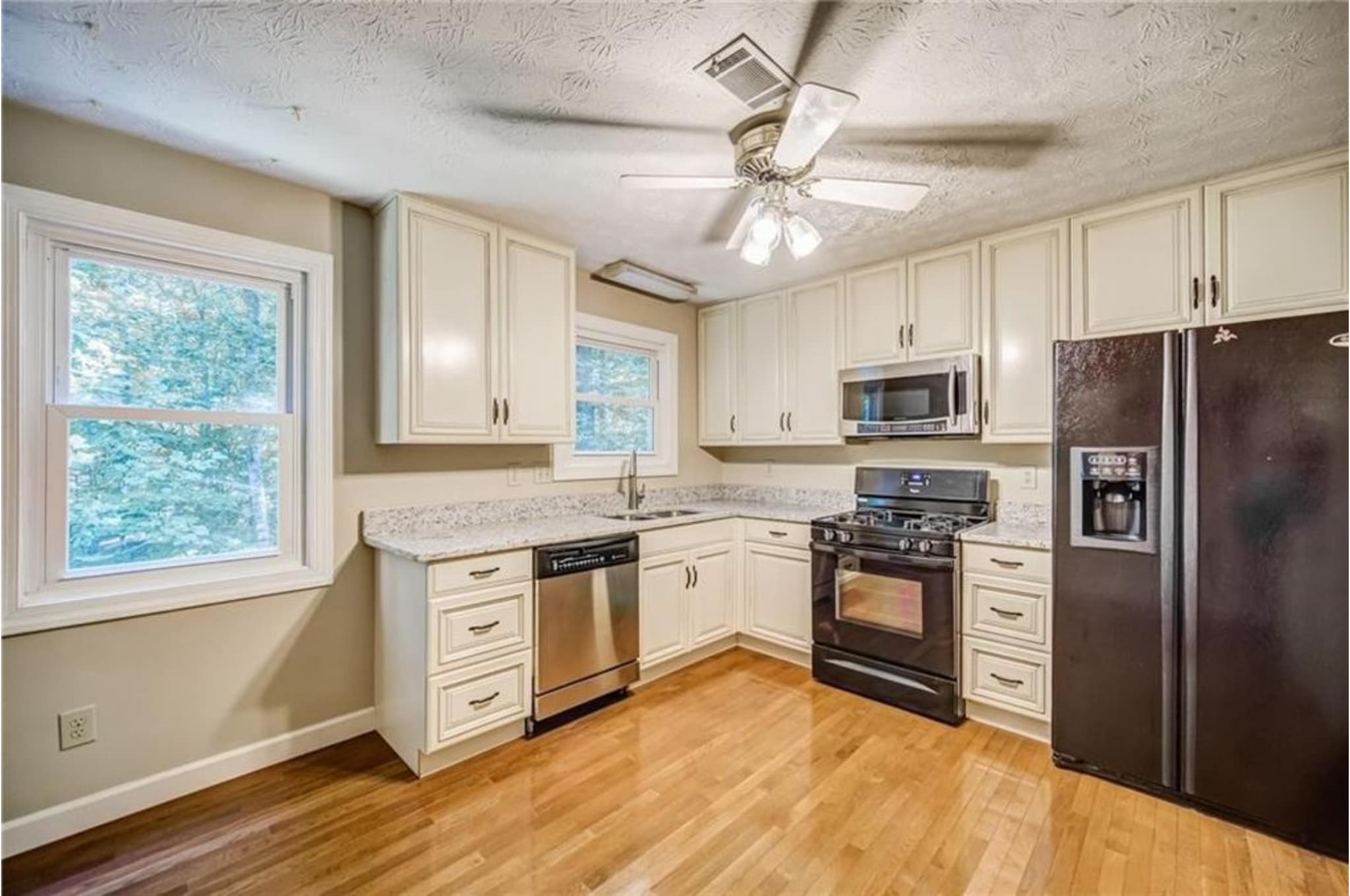 Building Photo - 10385 Rillridge Ct