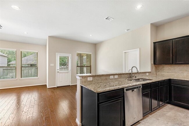 Building Photo - 2471 Garden Falls Dr