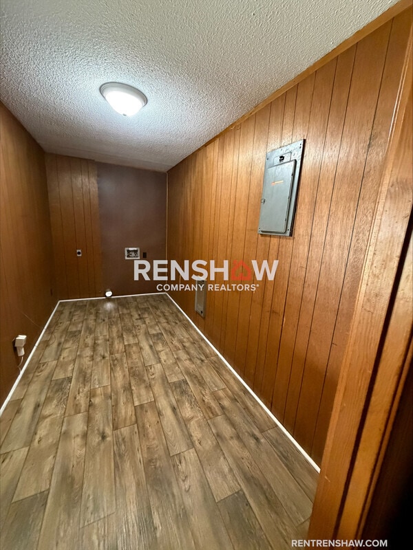 Building Photo - 179 W Main St