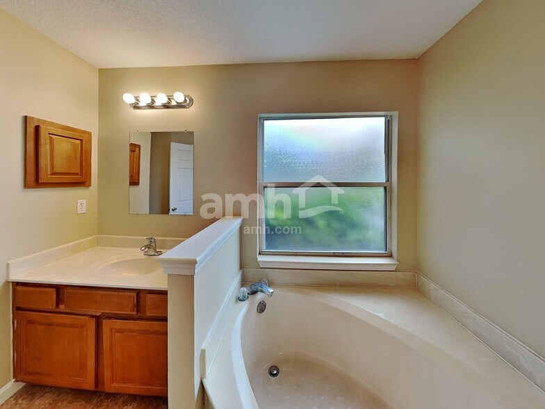 Building Photo - 254 John's Creek Pkwy