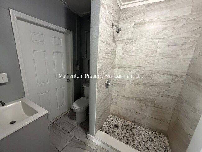 Building Photo - 4605 N 38th St
