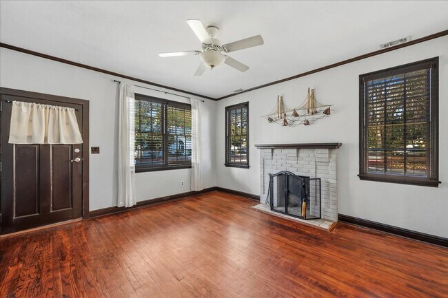 Building Photo - 20 W 52nd St