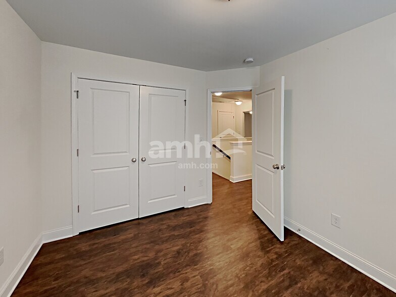 Building Photo - 439 Pearson Cir