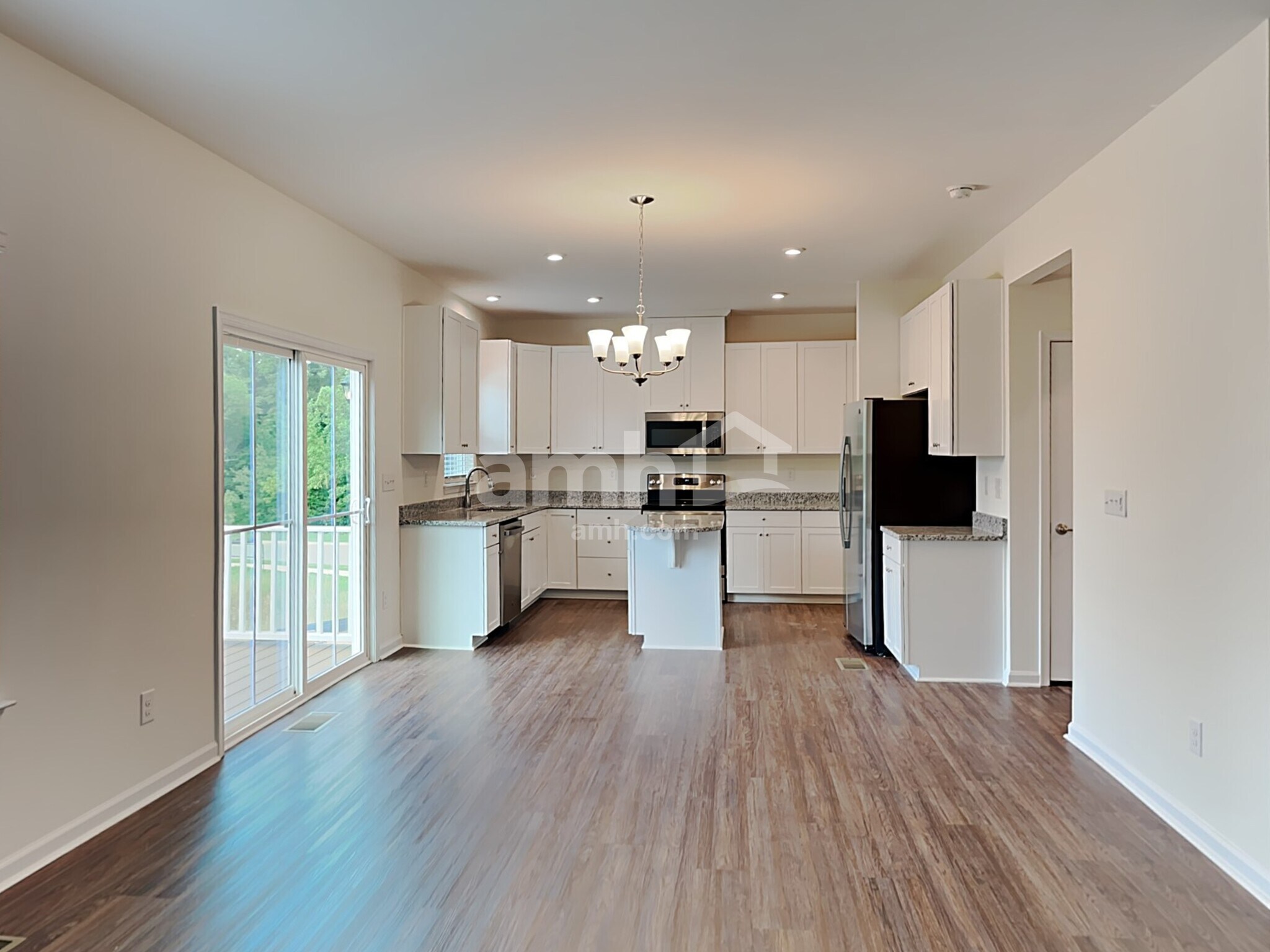 Building Photo - 661 Hamilton Park Dr