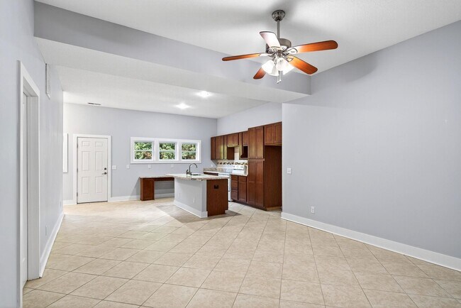 Building Photo - Lower Level Basement Apartment- Black Mountain