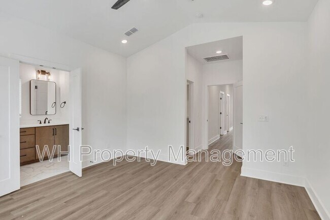 Building Photo - 3816 Tigerbelle Dr