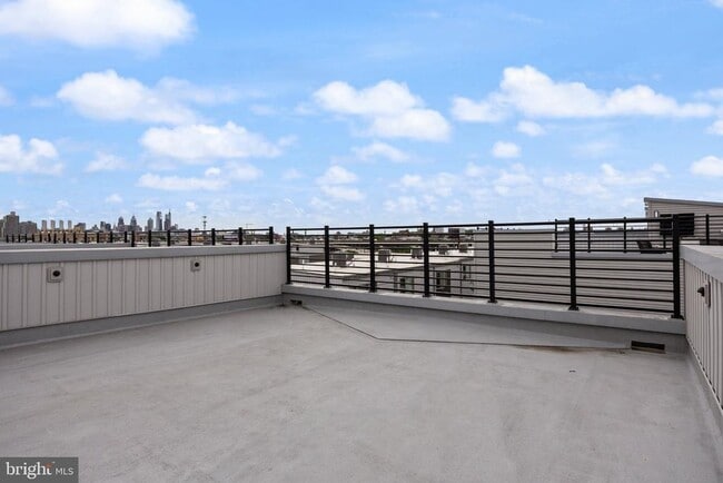 Building Photo - 2150 Northbank Pl