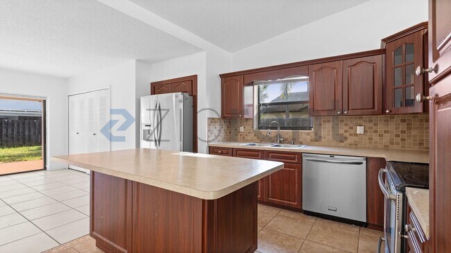 Building Photo - 16110 SW 300th St