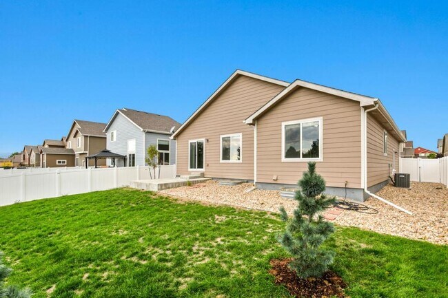 Building Photo - 422 Tahoe Dr