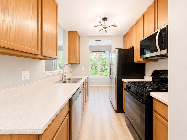 Building Photo - 2912 White Thorn Cir