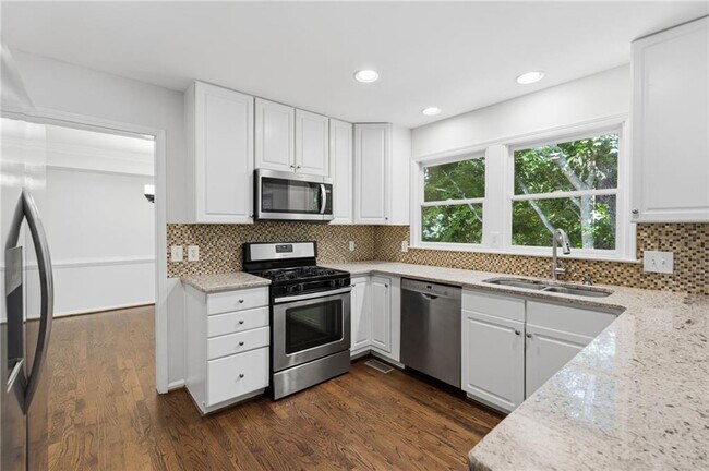 Building Photo - 620 Brook Landing Ct