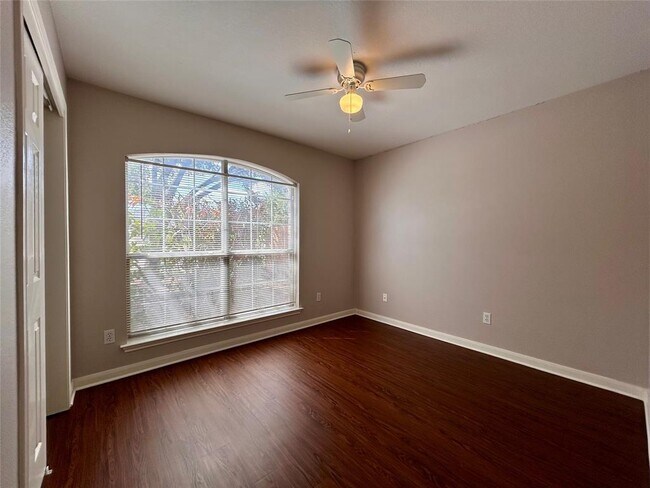 Building Photo - 1019 Terra St