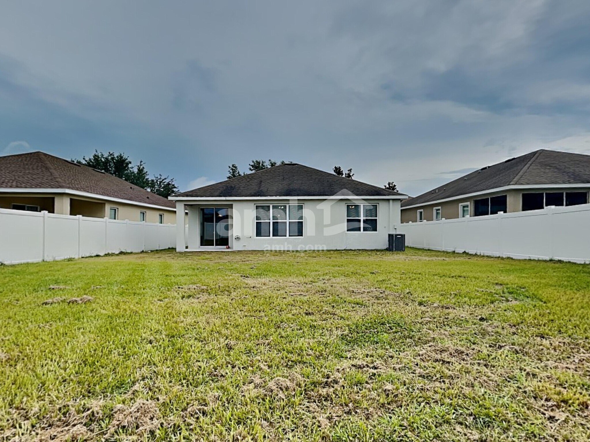Building Photo - 30652 Palmerston Pl