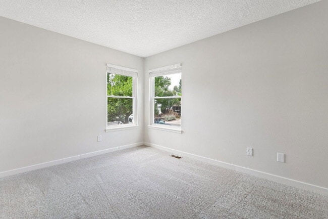 Building Photo - 4335 Conquista Dr