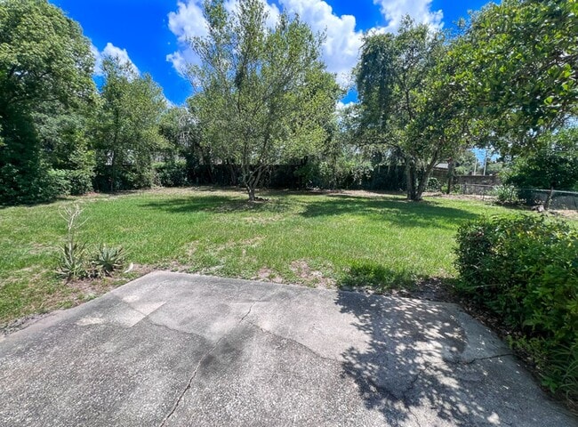 Building Photo - 3BR/1BA Pet Friendly House in NW Gainesvil...