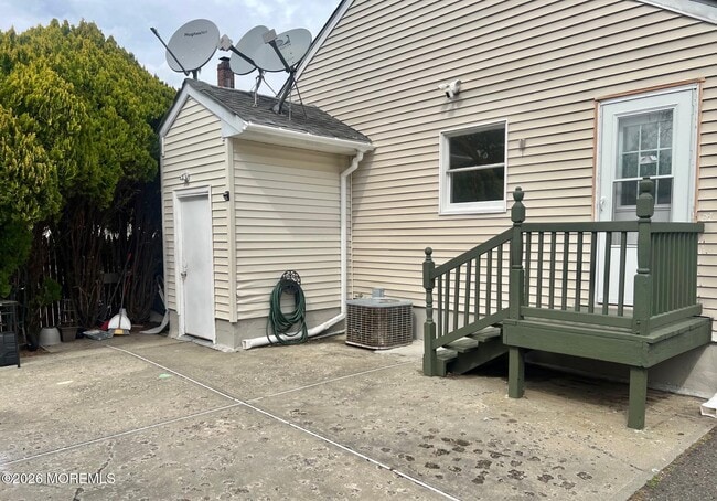 Building Photo - 246 7th Ave