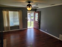 Building Photo - 213 W Norwich Dr